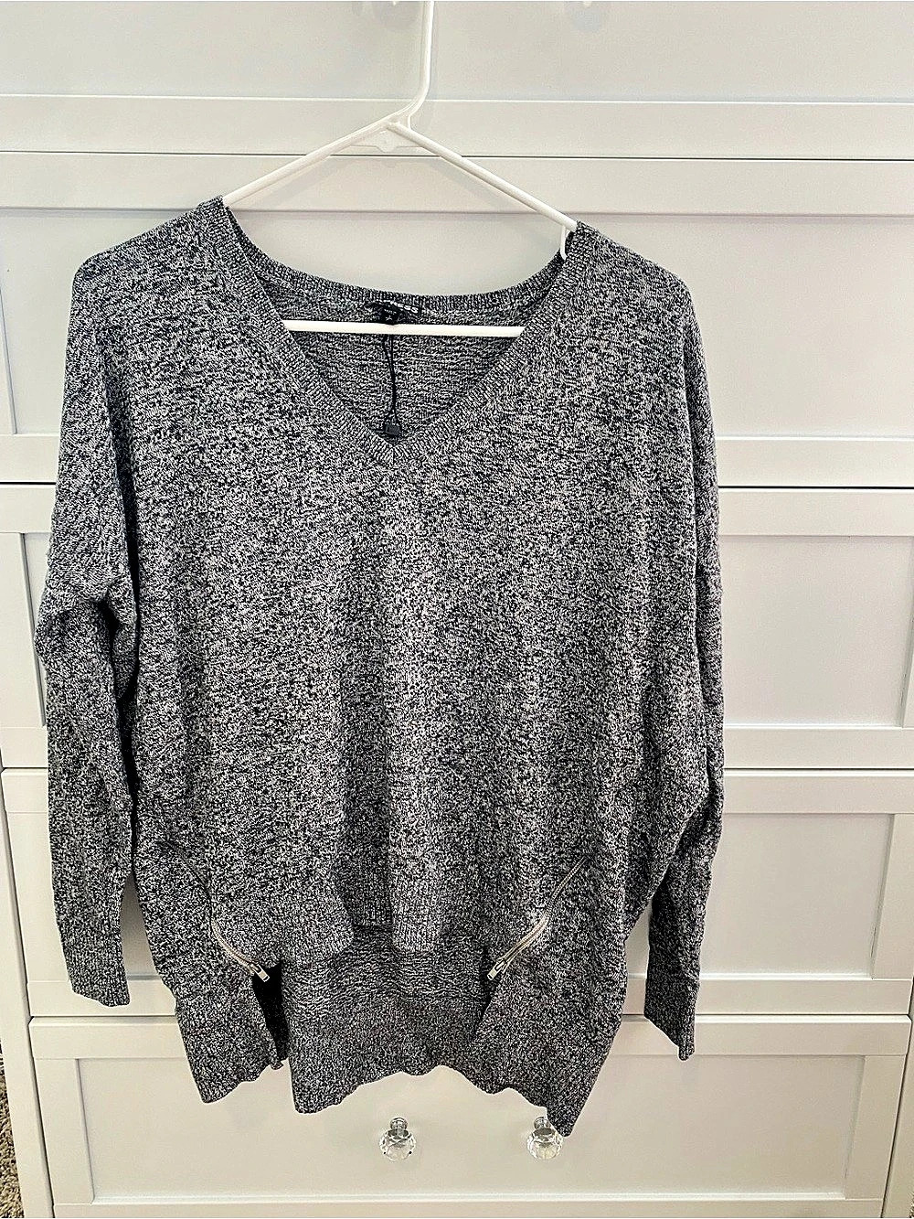 Express Gray Marled V-Neck Side Zip High Low Hem Sweater Gray & Black Marled